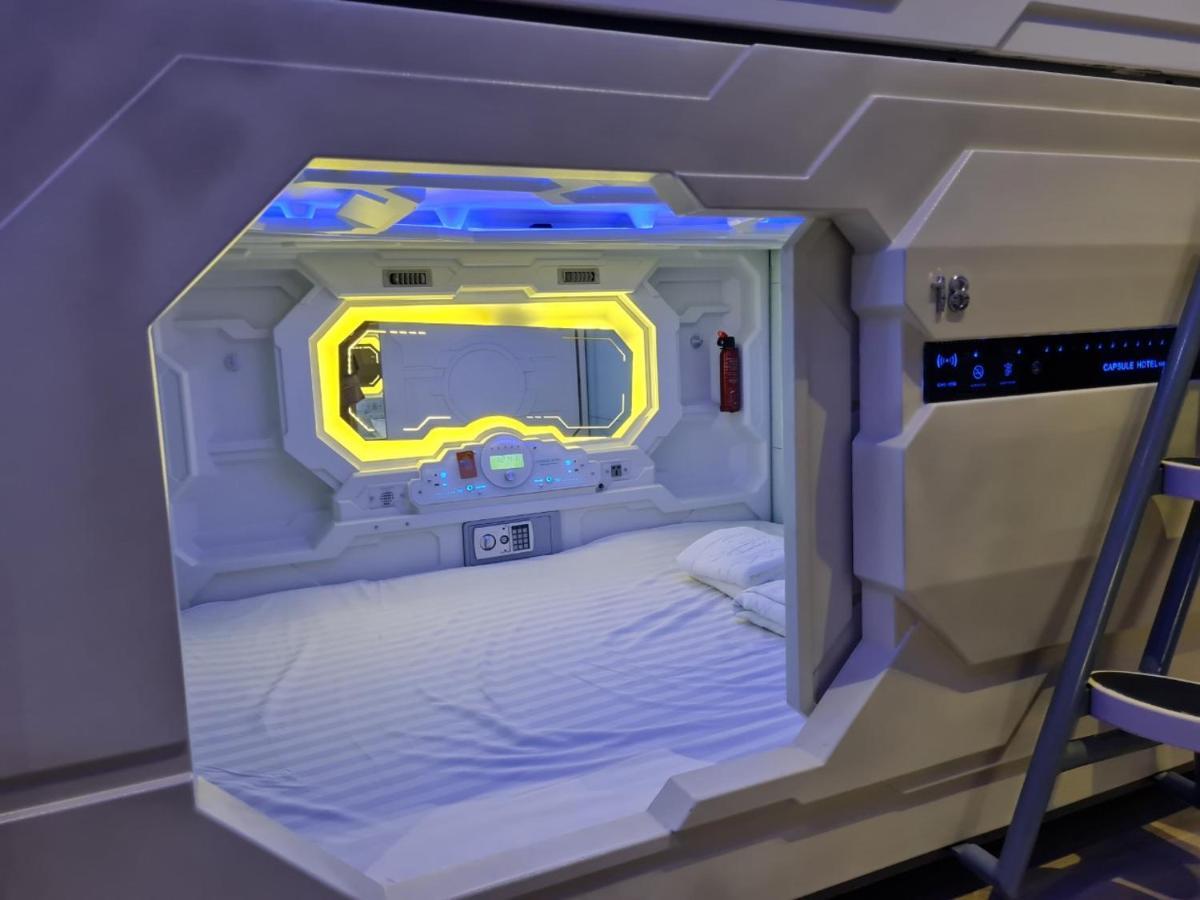 Capsule hotel Capsule Riverside 2*
