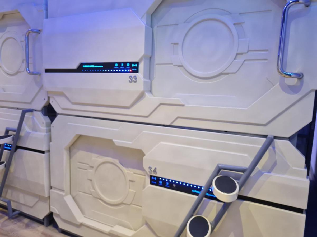 Capsule hotel Capsule Riverside 2*